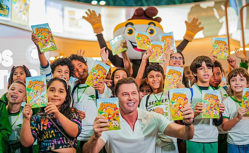 Júnior Rostirola conquista o público infantil na Bienal do Livro do Rio com lançamentos cheios de aventura, fé e diversão