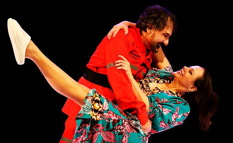 Devido ao sucesso, a comédia “Cala a Boca e Me Beija”, estrelada por Vannessa Gerbelli e Charles Myara, chega aos fins de semana do Teatro Vannucci, no Shopping da Gávea