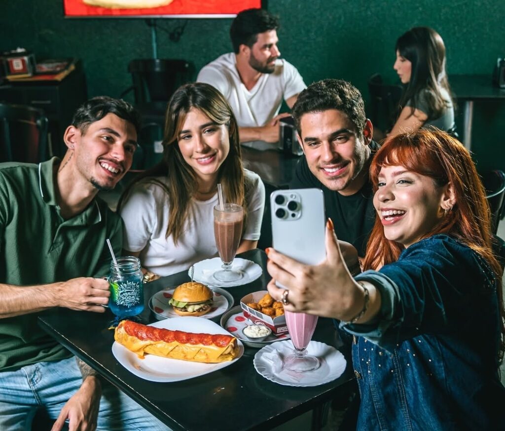 Barney’s Burger lança Super Semana de Promoções com diversos produtos