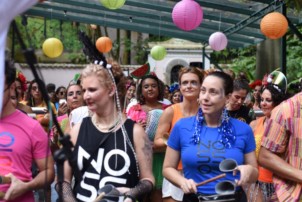 Esquentando os tamborins! JO&JOE Rio recomeça programação de ensaios de blocos de carnaval