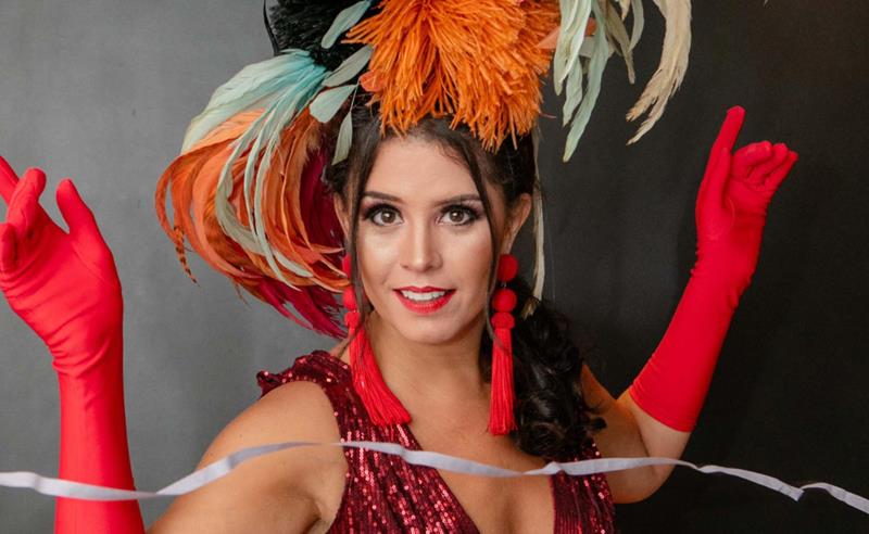 Mona Vilardo comanda o retorno dos carnavais de época no Theatro Municipal do Rio